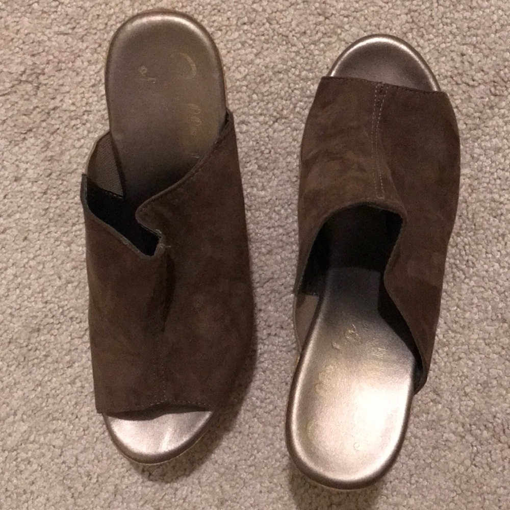 Shoes - Picture 2 of 2